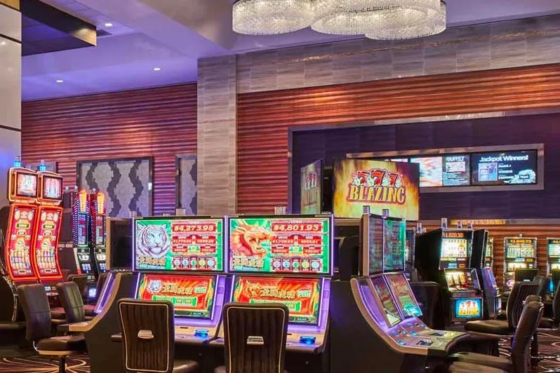 Bacheche informative di digital signage nel casinò del Viejas Casino & Resort